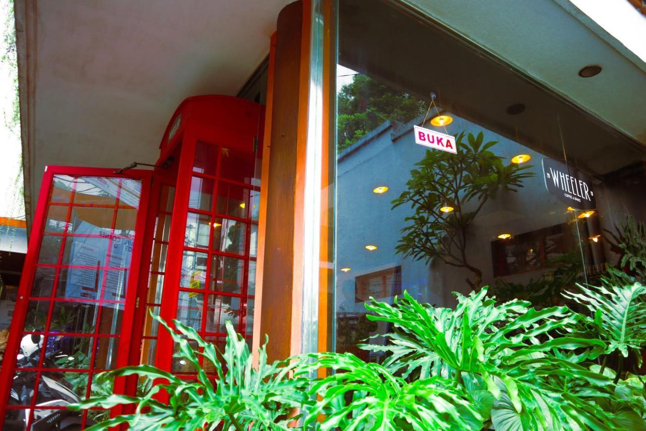 Helios Hotel Malang Extérieur photo