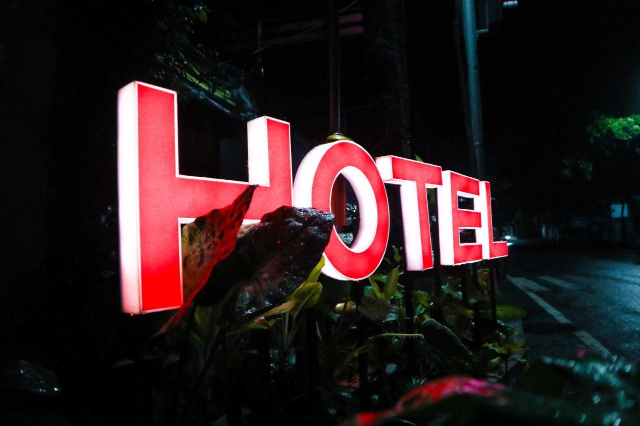 Helios Hotel Malang Extérieur photo