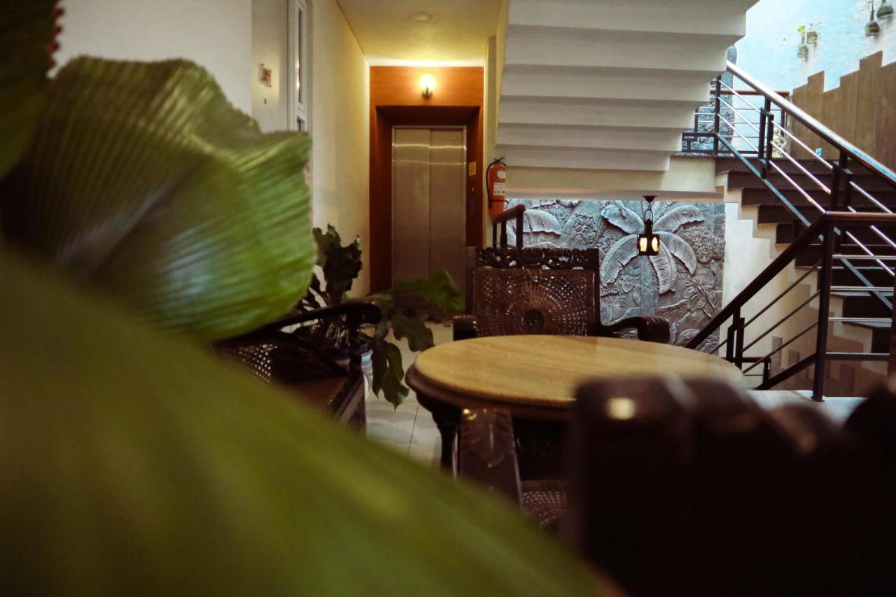 Helios Hotel Malang Extérieur photo