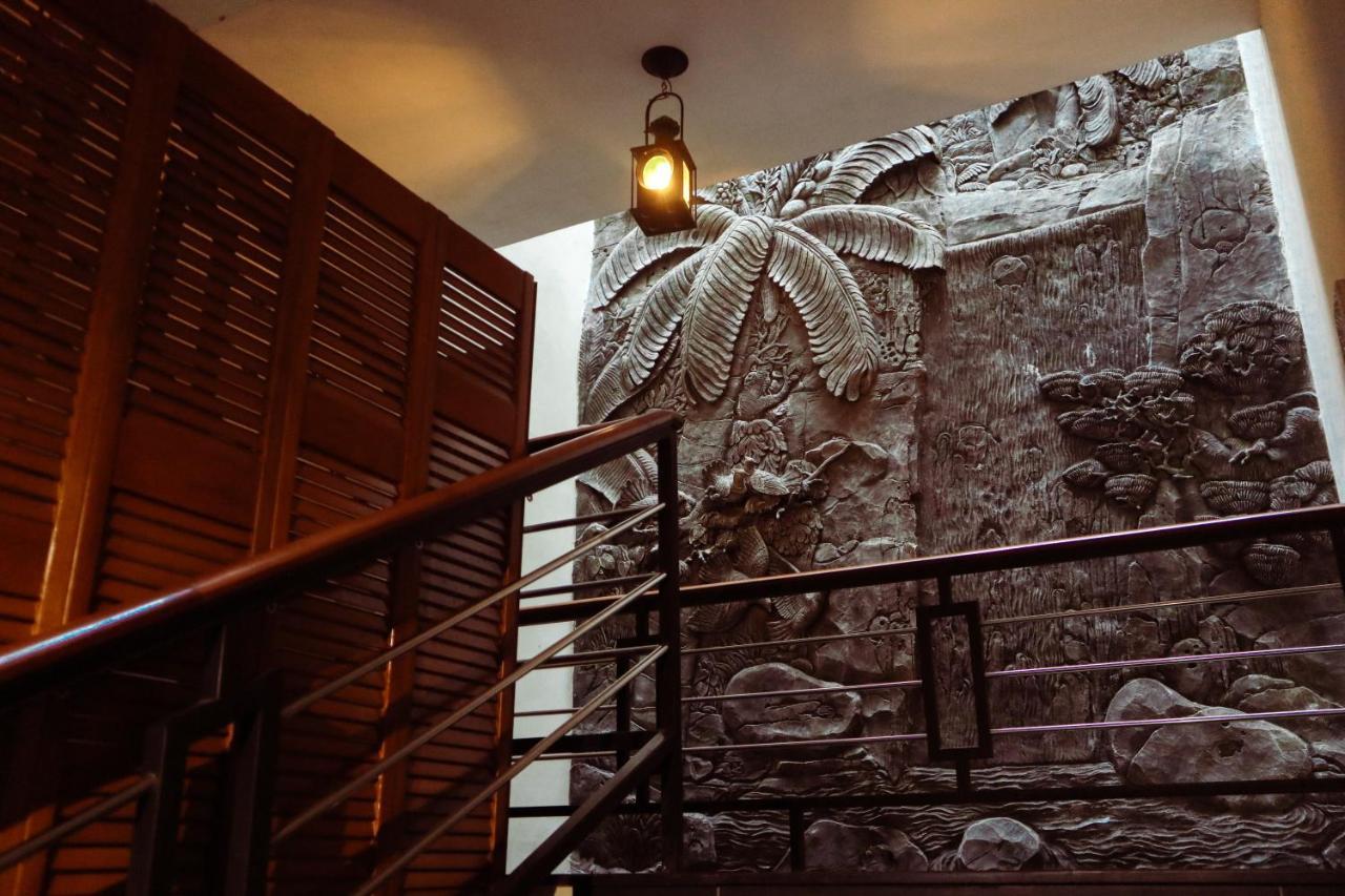 Helios Hotel Malang Extérieur photo